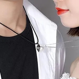 Vista 2 de Juego de 4 collares para parejas pulseras magnéticas a juego para novio, novia, parejas, él o ella collares de relación a distancia para parejas.