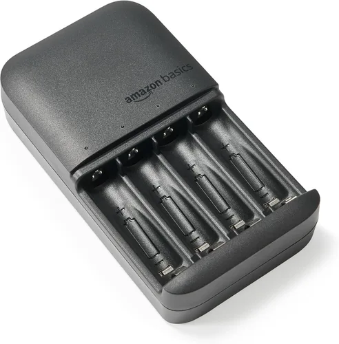 Vista 5 de Amazon Basics Cargador de batería de 4 bahías para baterías recargables AA y AAA con baterías AA NiMh precargadas, funcionamiento LED, enchufe tipo
