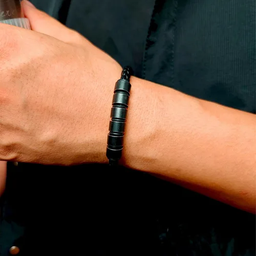 Vista 6 de Pulsera personalizada para hombre con cuentas de nombre personalizadas, pulsera de cuero trenzado personalizada grabada con 2-6 nombres