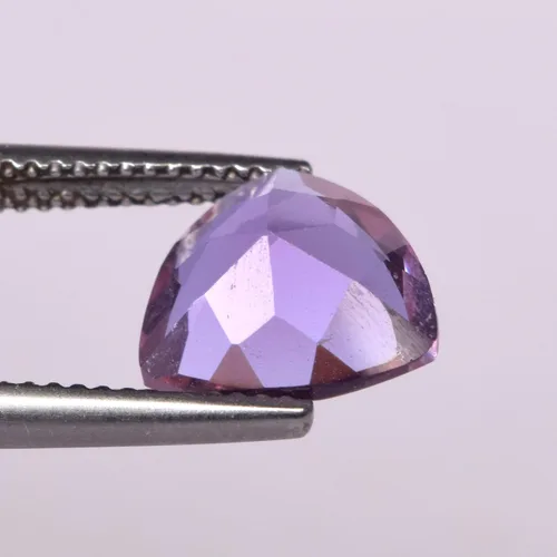 Vista 4 de Gemhub MZE-21 - Amatista brasileña facetada de 2,00 quilates de amatista violeta