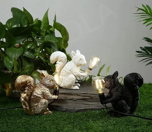 Vista 7 de MAYOLA Lámpara de mesa moderna de resina con ardilla, lámpara de escritorio, lámpara de iluminación LED de resina de ardilla para sala de estar
