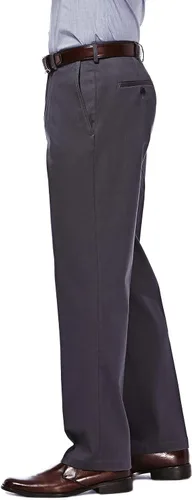 Vista 2 de Haggar - Pantalón caqui para hombre, diseño de ajuste clásico con frente plano, no se plancha (tallas regulares, grandes y altas)