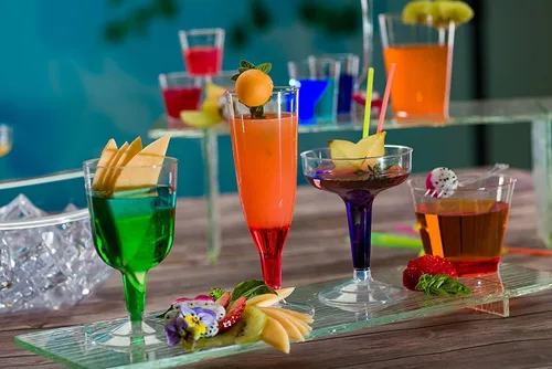 Vista 3 de Vasos de plástico desechables transparentes de 9 onzas, 100 vasos para beber, de plástico duro transparente, vasos de fiesta antiguos para bodas