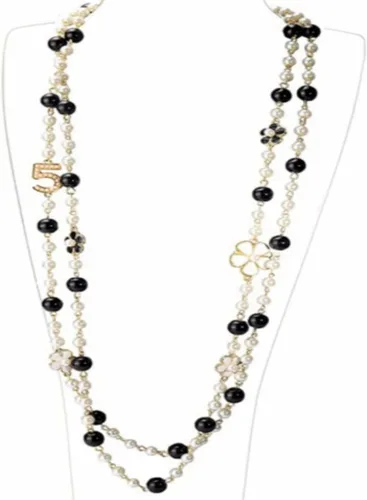 Vista 3 de Collar largo de perlas de flores número 5, collar de camelia en capas, adecuado para bodas de fiesta de mujer., aleación, Perla