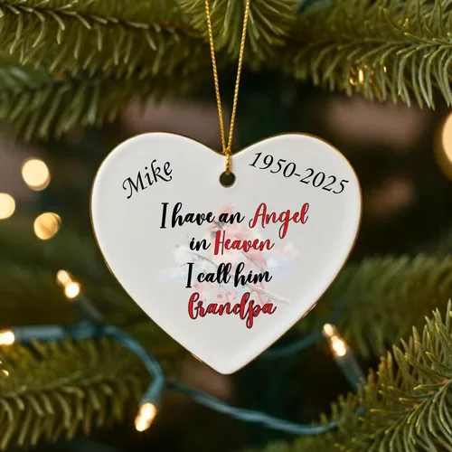 Vista 4 de Adorno de Navidad conmemorativo personalizado 2025 – Recuerdo de cerámica en forma de corazón – Tengo un ángel en el cielo lo llamo abuelo, regalo