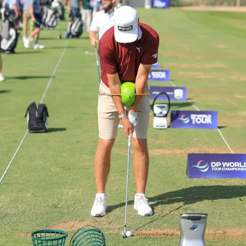Vista 8 de The Connector Golf Training Aid - Entrenador de swing simple y eficaz para perfeccionar la mecánica, aumentar la precisión y mejorar tu juego El