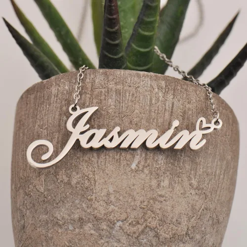 Vista 4 de Aoloshow Collar personalizado con nombre de corazón personalizado con cualquier nombre, joyería de acero inoxidable para mujer, regalo de graduación