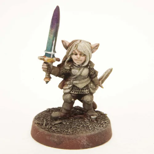 Vista 4 de Stonehaven Female Gnome Paladin Miniature - Lead-Free Pewter Figure, 28mm Scale, Unpainted, Made in USA