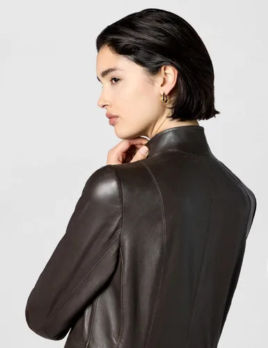 Vista 5 de Cole Haan abrigo de cuero con cuello de ala completamente forrado para mujer