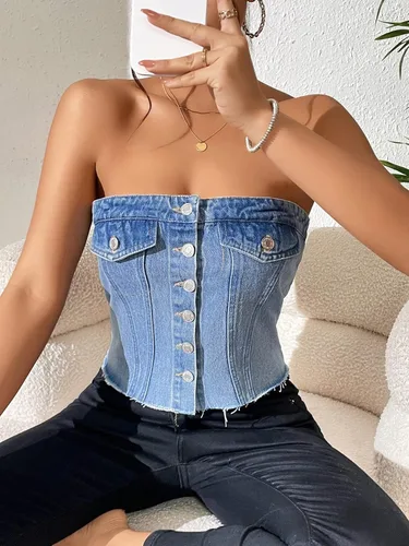 Vista 5 de WDIRARA Blusa corta sin mangas con botones y dobladillo sin tirantes para mujer