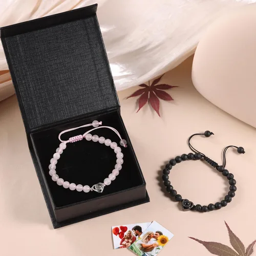 Vista 4 de ROSI - Pulseras personalizadas a juego para parejas con imagen en el interior para hombres y mujeres, pulsera personalizada con fotos, aniversario