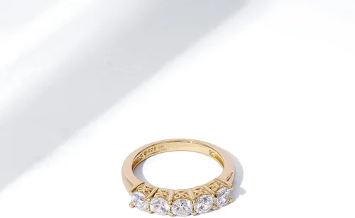 Vista 5 de Amazon Essentials Anillo de plata de ley de cinco piedras con circonita cúbica de corte redondo Infinite Elements (anteriormente colección Amazon)