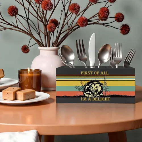 Vista 5 de Zarigüeya Sarcástica Enojada Portalápices y Portaplumas para Escritorio, First of All I'm A Delight Organizador de Lápices de Madera para Accesorios