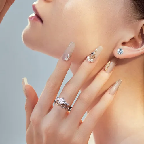 Vista 4 de MOOSEA Regalos para el día de San Valentín para ella, anillos de diamantes creados en laboratorio con claridad VVS1 de 14 quilates, color blanco