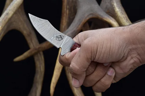 Vista 9 de Knives Ranch Cuchillo utilitario EDC hecho a mano, espiga completa, acero de damasco, mango de micarta de arpillera, funda de vaquero resistente