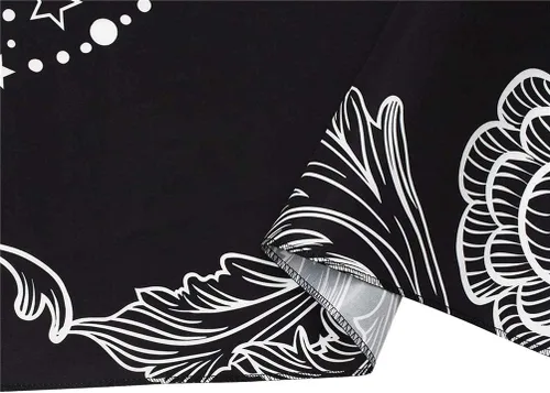 Vista 5 de DYRLHZ Tapiz blanco y negro con alas de gato en luna, espeluznante hippie espeluznante monstruo espeluznante tapiz para colgar en la pared