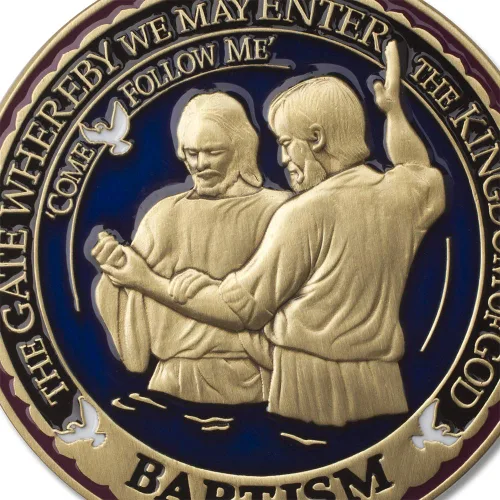 Vista 3 de Armor Coin & Emblem - Baptism LDS Challenge Coins Deluxe Display - Juego de 2 monedas de desafío con paño de pulido adicional