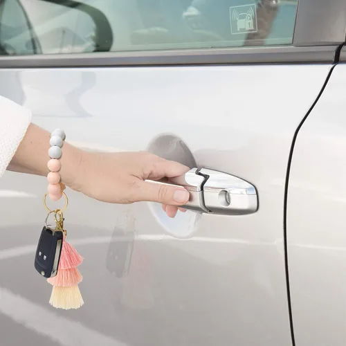 Vista 6 de YUOROS Llavero pulsera de pulsera llavero de cuentas de coche para regalo de mujer