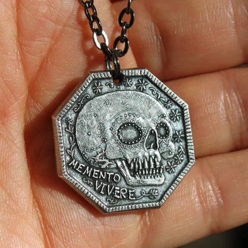 Vista 5 de Collar Memento Mori Silver Colgante de plata fina 999 con recordatorio estoico