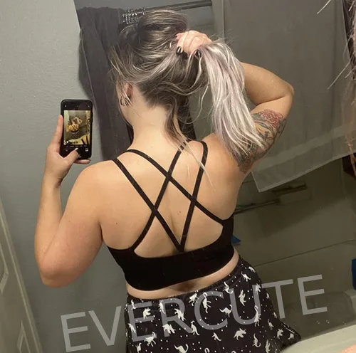 Vista 6 de Evercute Cross Back Sport Bras Padded Strappy Criss Cross Cropped Bras for Yoga Workout Fitness Low Impact