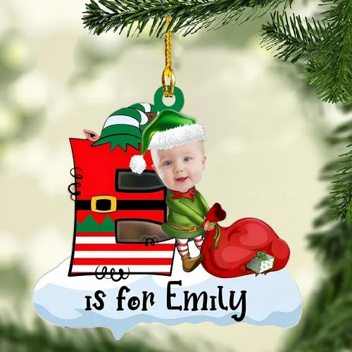 Vista 10 de Adorno personalizado de primera Navidad del bebé con carga de foto, decoración plana colgante de cara de recién nacido para árbol navideño, lindo