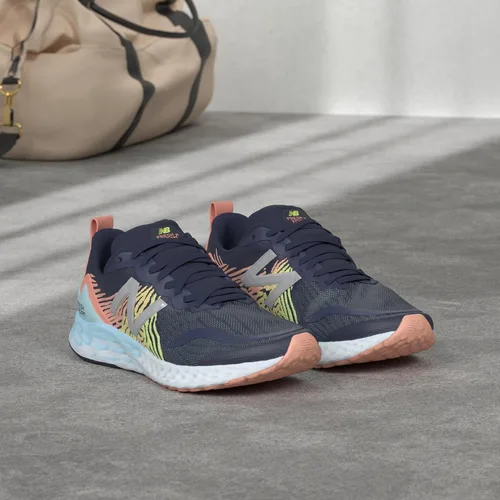 Vista 2 de New Balance Fresh Foam Tempo V1 - Tenis para correr para mujer