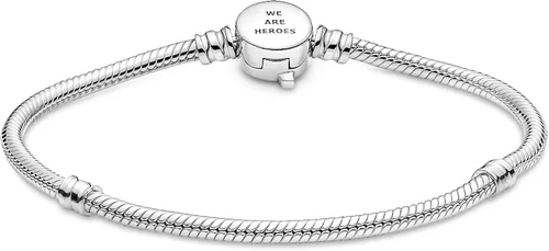 Vista 2 de PANDORA Moments Marvel The Avengers Logo Clasp Snake Chain Bracelet