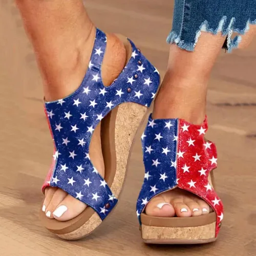 Vista 2 de DDAPJ pyju Patriotic Wedge Sandals for Women American Flag Print Open Toe Sandals Adjustable Ankle Strap Platform Sandals