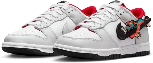 Vista 676 de Nike Kid's Dunk Low Sneaker
