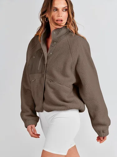 Vista 5 de ANRABESS Chaqueta de forro polar mullido para mujer, estilo casual, manga larga, recortada, con botones, con bolsillos