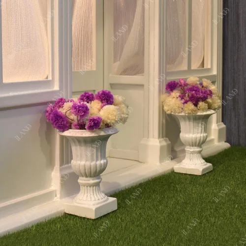 Vista 3 de iLAND Accesorios para casa de muñecas en miniatura, 2 plantas de casa de muñecas con flores secas (2 macetas de urna pequeña con flores)
