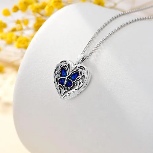 Vista 2 de SOULMEET Collar con medallón de mariposa de resina epoxi en forma de corazón, pavo real, colibrí, lotorosa que sostiene fotos fotos de plata de ley