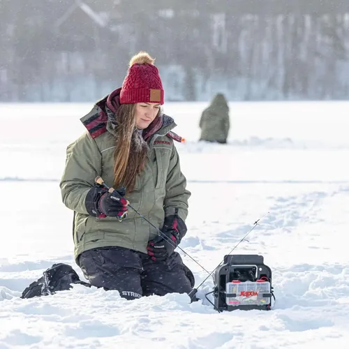 Vista 6 de Striker Women's Prism Durable Water-Resistant Insulated Outdoor Ice Fishing Jacket with Sureflote Flotation Technology