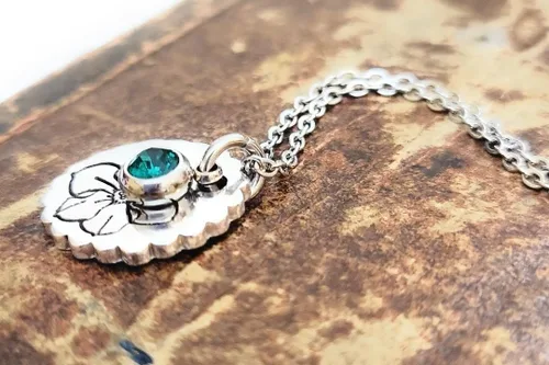 Vista 23 de Birth Month Flower and Birthstone Necklace
