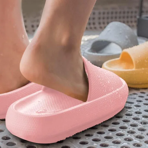 Vista 7 de Sandalias de nube para niños, niñas, niños, pantuflas de ducha y baño, cómodas pantuflas antideslizantes de suela gruesa para verano, zapatos