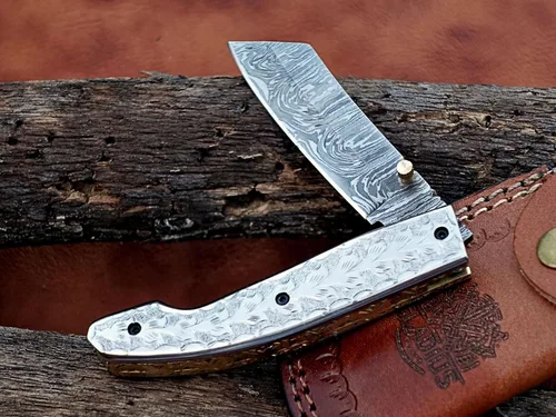 Vista 4 de Cuchillo plegable de Damasco: da rienda suelta a tu aventurero interior con esta herramienta EDC compacta y elegante: artesanía de precisión