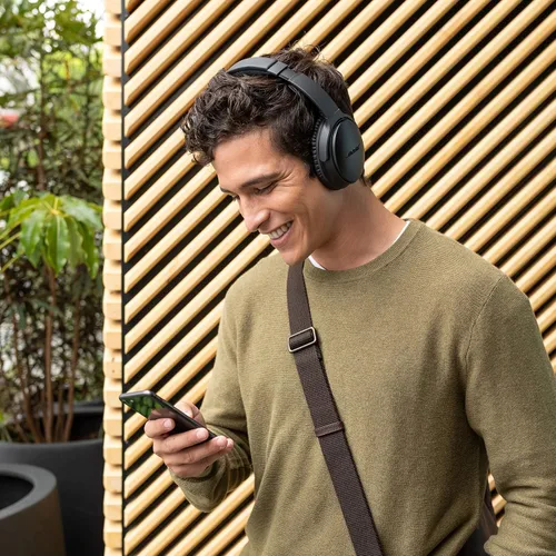 Vista 3 de Bose Auriculares inalámbricos QuietComfort 35 (Serie II), cancelación de ruido, con control de voz Alexa – Edición limitada Triple Midnight