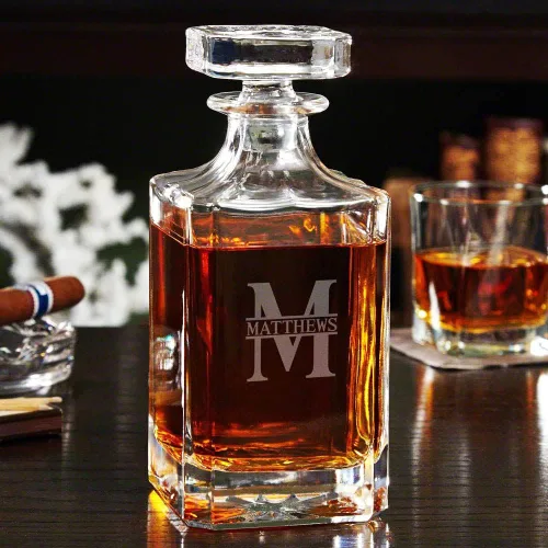 Vista 10 de Juego de decantador de whisky personalizado y vasos de whisky en caja hecha a mano