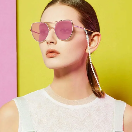 Vista 2 de Tomorotec Paquete de 2 Correa de soporte para lentes de perla, retenedor de gafas, collar de cadena con cuentas rosas de alta calidad, cordón