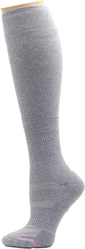Vista 3 de Dr. Motion Calcetines deportivos graduados de compresión para mujer, 3 pares con hilo absorbente Sorbtek