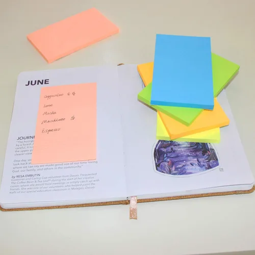Vista 4 de Vanpad Notas adhesivas de 3 x 5 pulgadas brillantes Stickies Coloridos Super Sticking Power Memo Pads Adhesivo Fuerte 6 blocs/Pack 75 Hojas por bloc