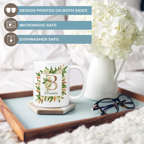 Vista 2 de Taza de café de cerámica personalizada con monograma floral, 11 o 15 onzas
