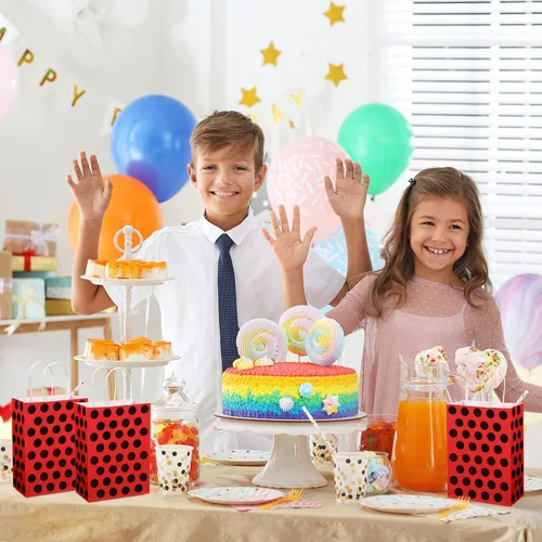 Vista 6 de Gersoniel Paquete de 16 bolsas de regalo para fiesta de mariquita, bolsas de dulces con asas, lunares rojos y negros, suministros de fiesta