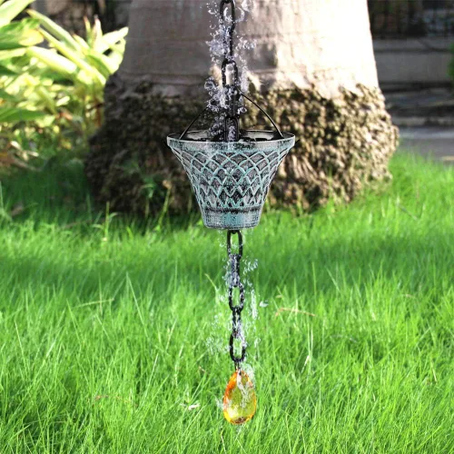 Vista 4 de Cadenas de lluvia para canaletas exteriores, atrapadores de lluvia, desviador de metal azul a cuadros decorativos para exteriores, 8.5 pies