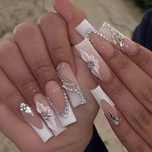 Vista 5 de Lindas uñas postizas largas cuadradas Y2K BAOYAALIN, uñas postizas rosas con diseño de perlas de 3D con aleación de diamantes de imitación, uñas