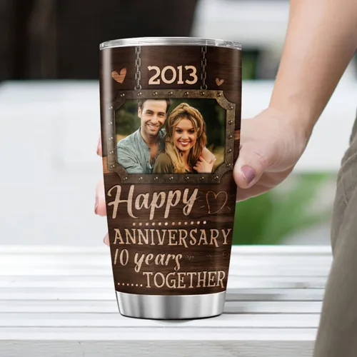 Vista 4 de CUBICER Vaso de café personalizado para aniversario de 10 años, estilo madera, regalo con foto con nombre personalizado para parejas, mujeres
