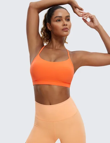 Vista 2 de CRZ YOGA Butterluxe - Brasier deportivo con espalda en Y para mujer, con espalda cruzada, de bajo impacto, tirantes delgados, para entrenamiento