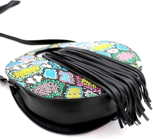 Vista 5 de Bolso bandolera con flecos de piel vegana con estampado de leopardo de serpiente