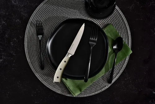 Vista 5 de DURA LIVING Juego de cuchillos de cocina dentados de 4 piezas, acero inoxidable forjado de alto carbono, ultra afilados, asas negras ergonómicas