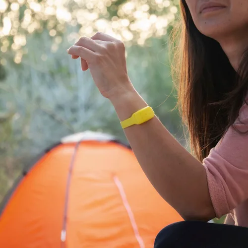 Vista 4 de Pulsera Antimosquitos de Citronela InnovaGoods Verde